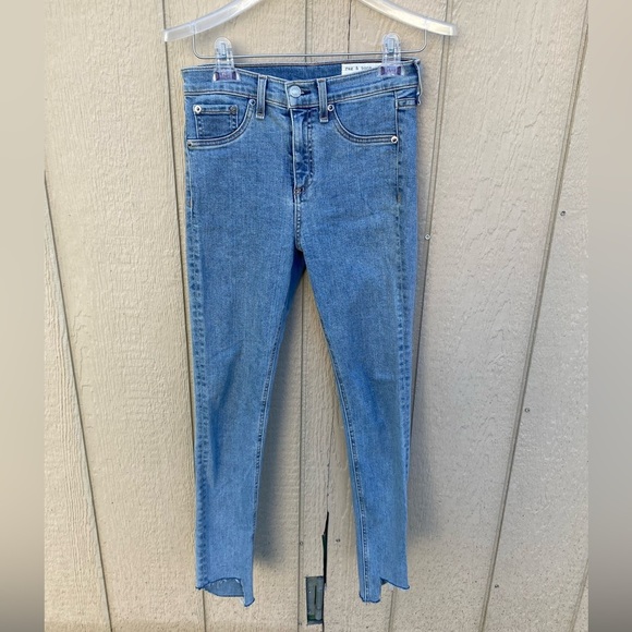 Rag & Bone Asymmetrical Hem Skinny Jeans Medium Light Wash Size 26 - Picture 2 of 8